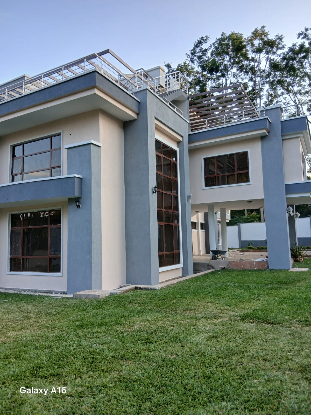Gallery 12
